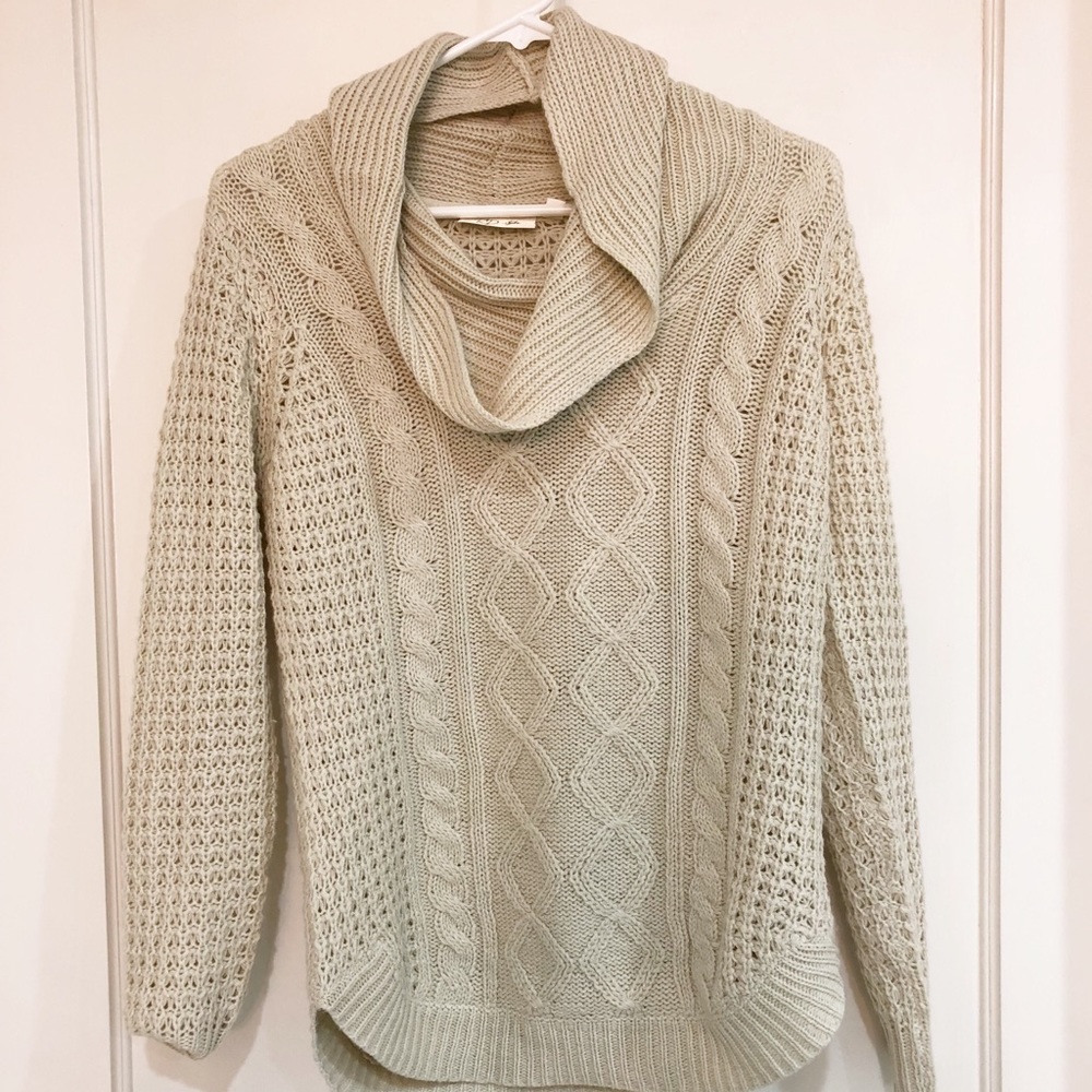 NWOT RD Style Crowl Neck Sweater- Small